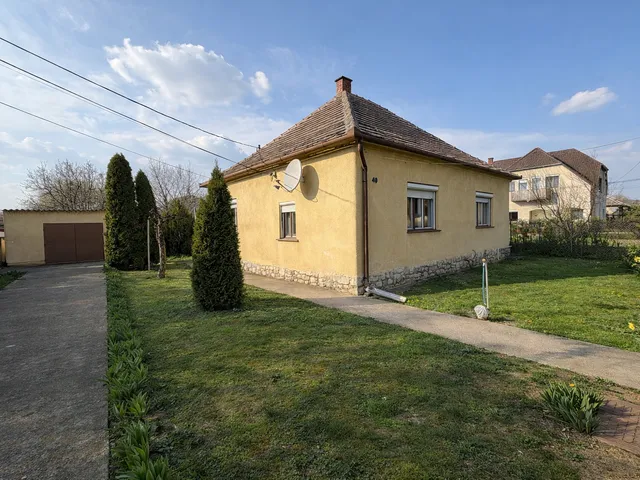 Eladó ház Siklós 100 nm