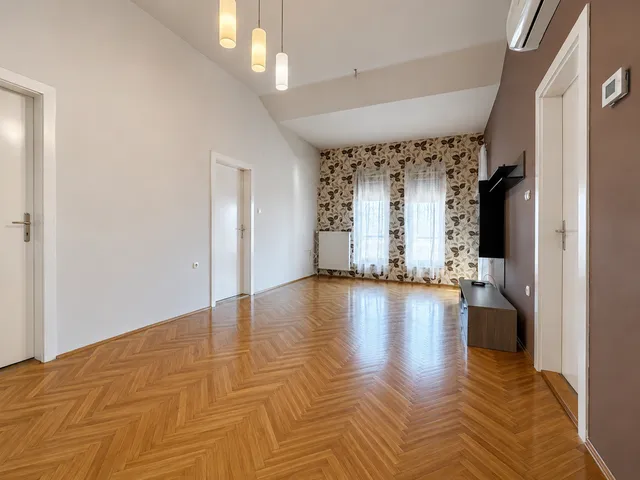 Eladó lakás Pécs 79 nm