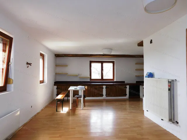 Eladó ház Balatonszőlős 140 nm