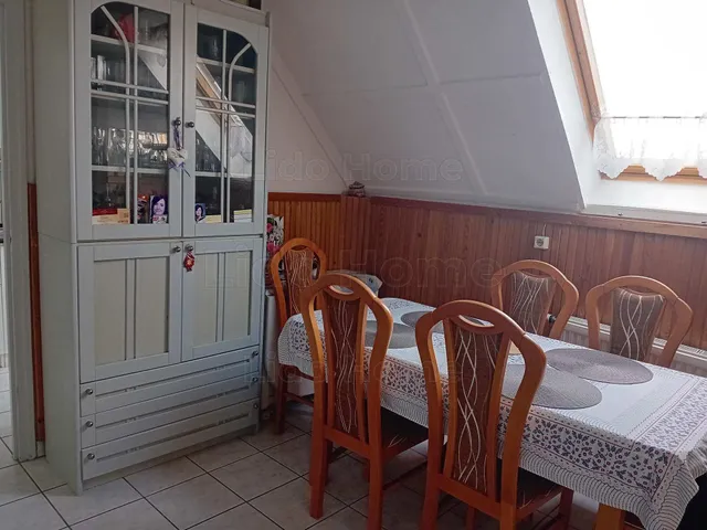 Eladó lakás Veszprém, Cholnokyváros 84 nm