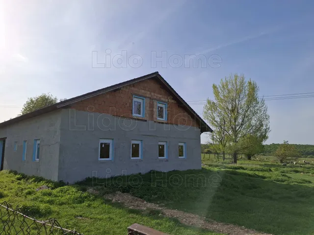Eladó ház Csehbánya 170 nm
