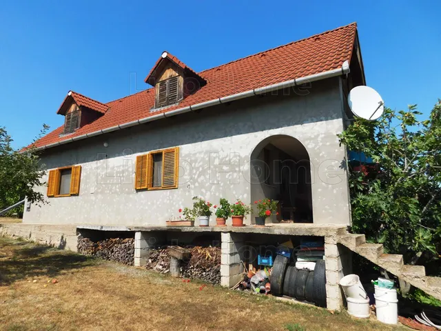 Eladó mezőgazdasági ingatlan Lovas 136 nm