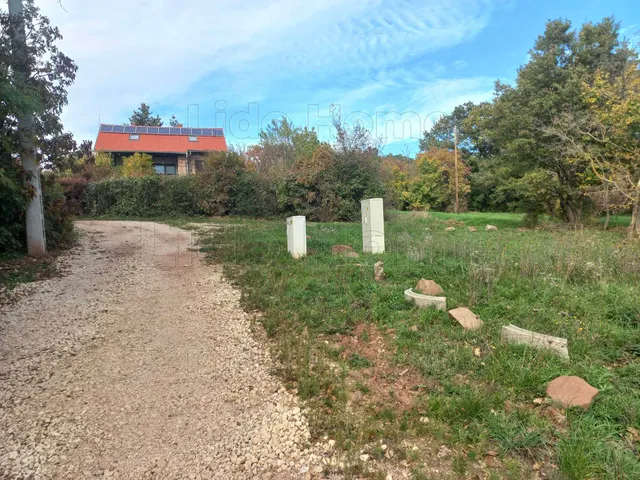 Eladó telek Balatonalmádi 1259 nm