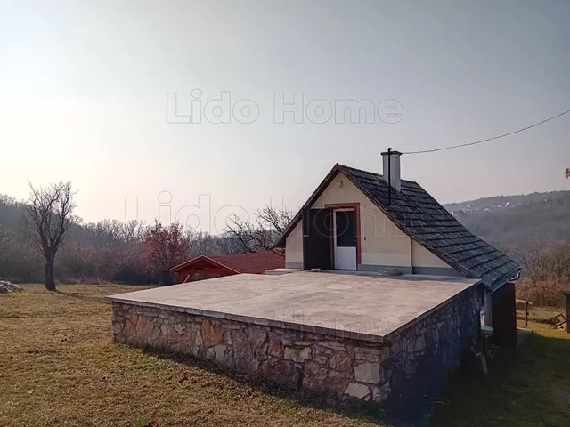 Eladó üdülő és hétvégi ház Lovas 50 nm