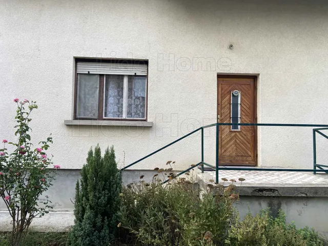 Eladó ház Balatonkenese 96 nm