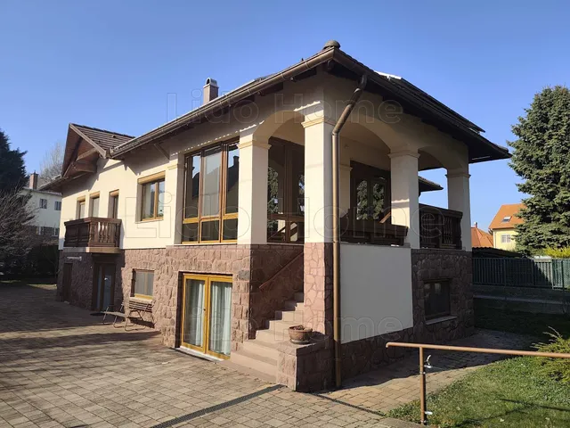 Eladó ház Balatonalmádi 268 nm
