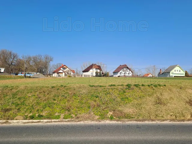 Eladó telek Olaszfalu 2400 nm