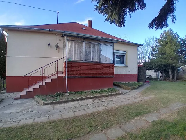 Eladó ház Szentgál 121 nm