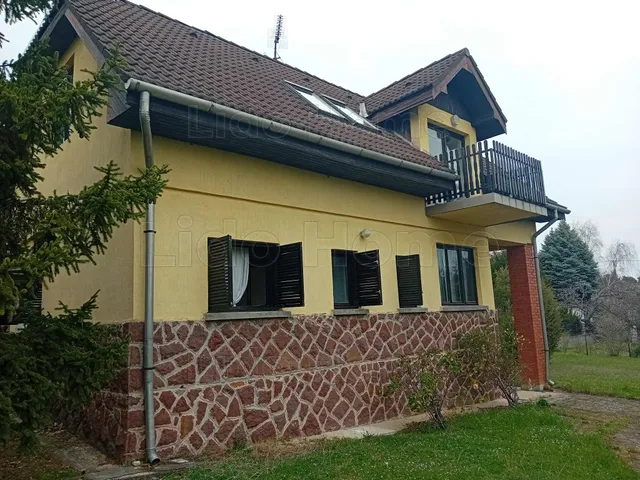 Eladó üdülő és hétvégi ház Balatonakali 100 nm