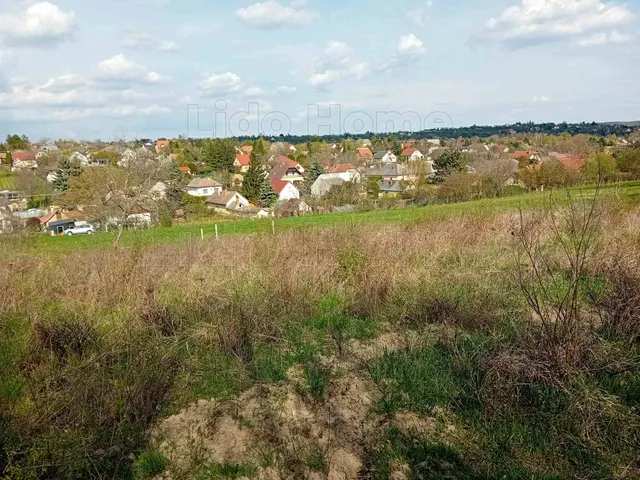 Eladó telek Balatonkenese 1436 nm