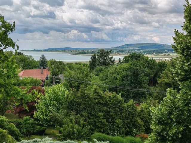 Eladó ház Tihany 411 nm