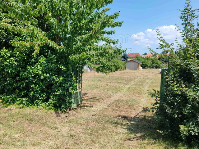 Eladó telek Zánka 20 nm