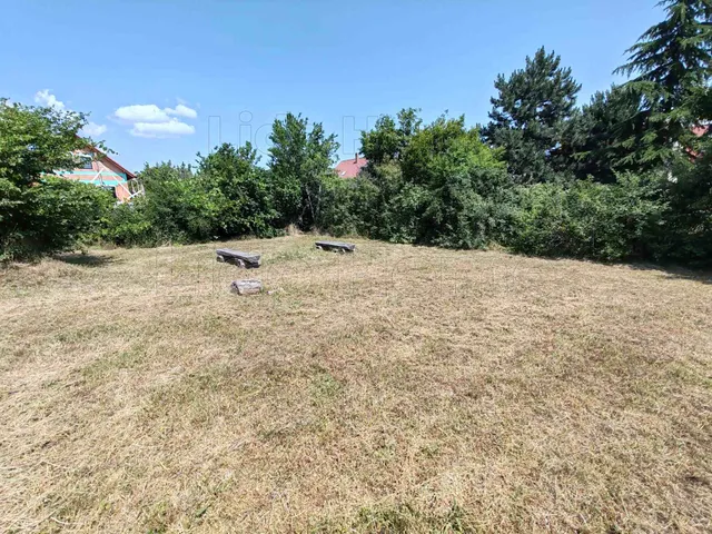 Eladó telek Zánka 20 nm