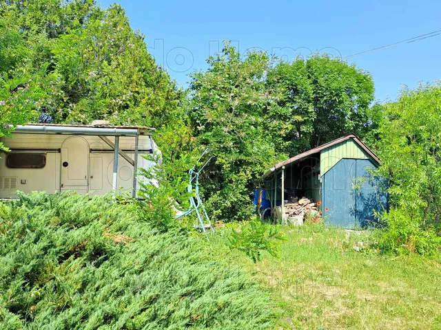 Eladó mezőgazdasági ingatlan Veszprém, Csatárhegy 807 nm