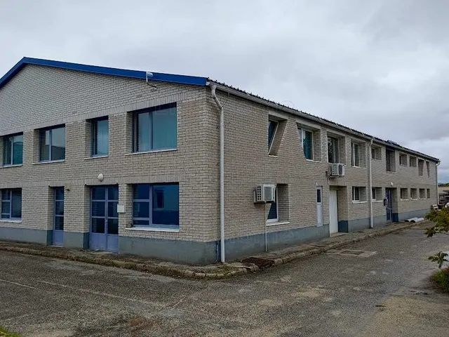 Eladó kereskedelmi és ipari ingatlan Veszprém 1168 nm