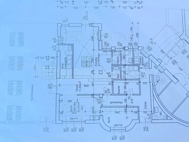 Eladó kereskedelmi és ipari ingatlan Alsóörs 150 nm