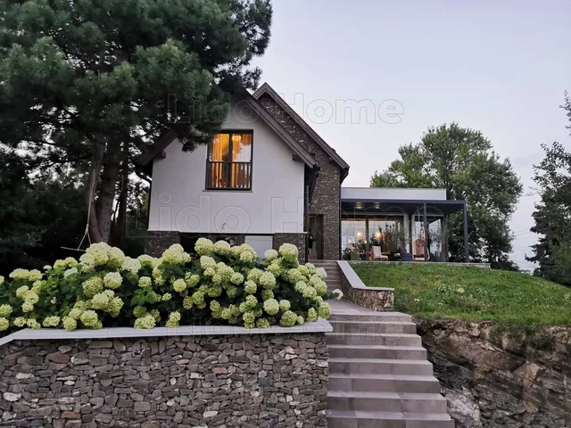 Eladó ház Tihany 190 nm