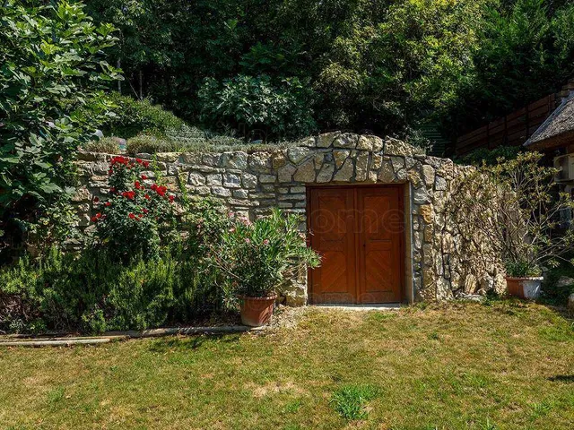 Eladó ház Tihany 300 nm