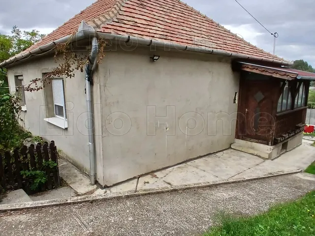 Eladó ház Pétfürdő 100 nm