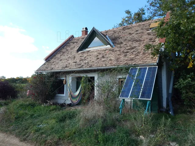 Eladó mezőgazdasági ingatlan Pécsely 60 nm