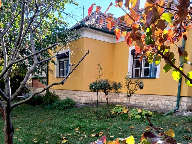 Eladó ház Pétfürdő 75 nm