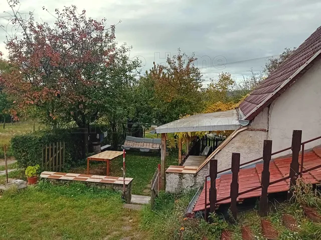 Eladó mezőgazdasági ingatlan Pécsely 77 nm