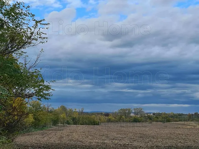 Eladó telek Füle 1100 nm