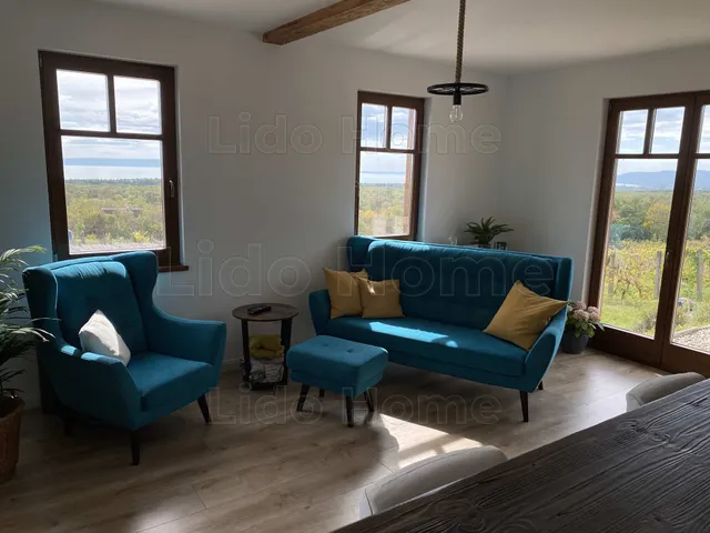 Eladó ház Balatonakali 220 nm