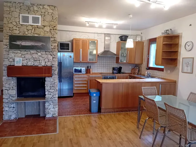 Kiadó lakás Balatonakali 100 nm