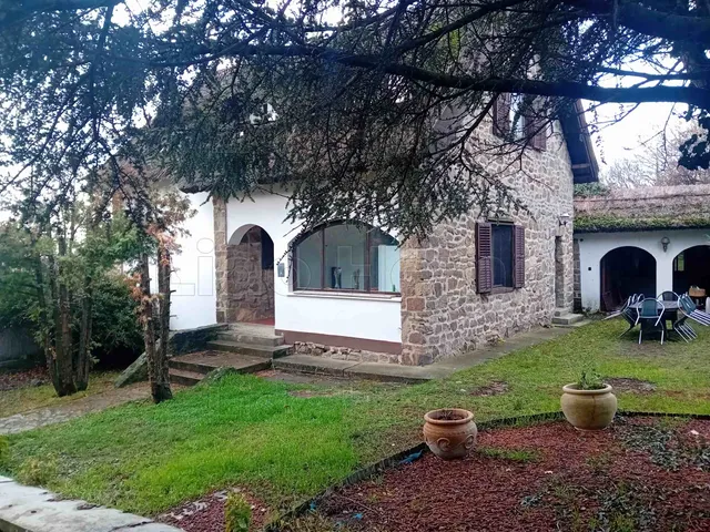 Kiadó üdülő és hétvégi ház Tihany 137 nm