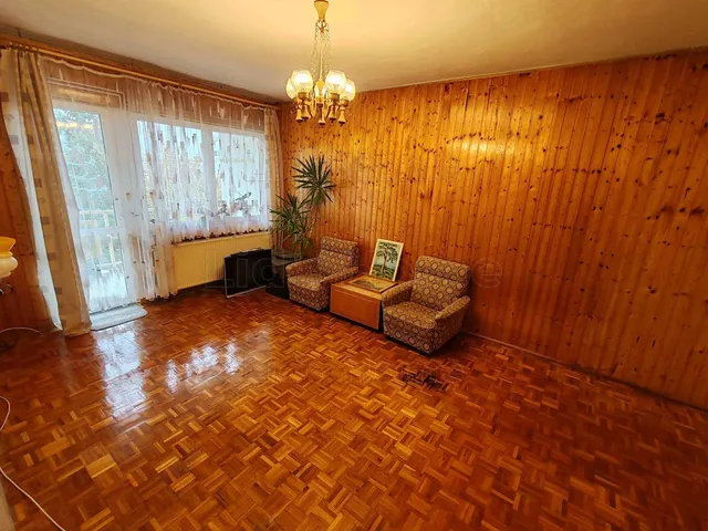 Eladó lakás Veszprém, Újtelep 84 nm