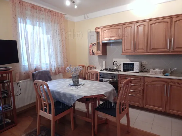 Eladó lakás Balatonfüred, Belváros 70 nm