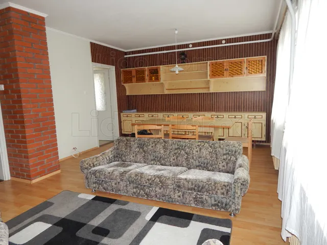 Eladó ház Veszprémfajsz 240 nm