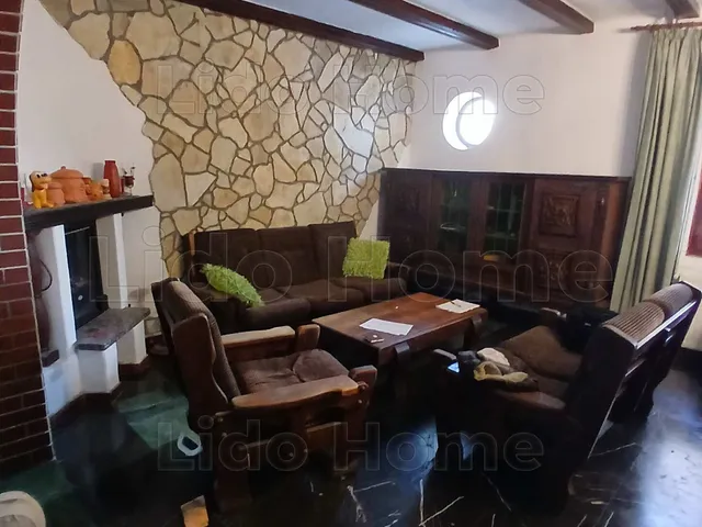 Eladó ház Papkeszi 360 nm