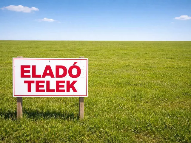 Eladó telek Márkó 1100 nm