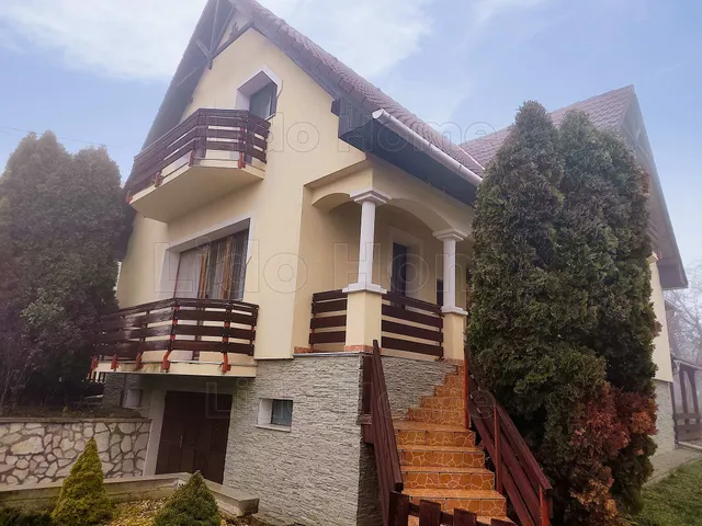 Eladó ház Felsőörs 182 nm