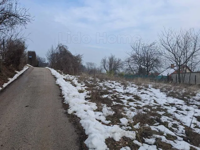 Eladó telek Alsóörs 2227 nm