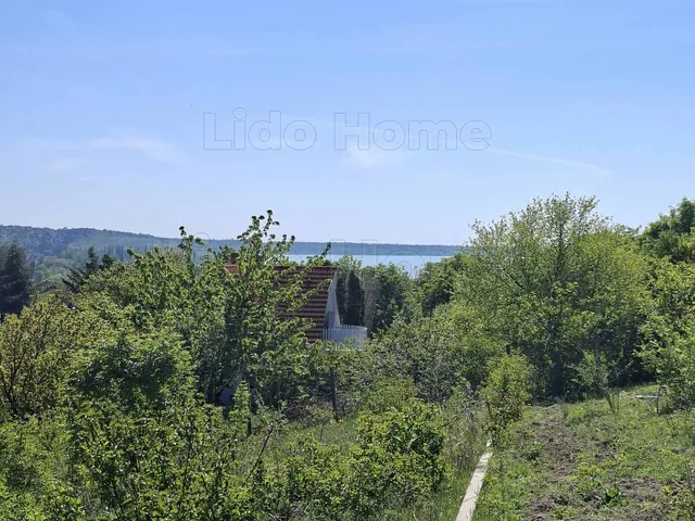 Eladó telek Balatonkenese 720 nm