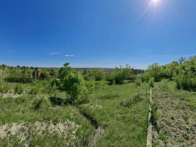 Eladó telek Balatonkenese 720 nm
