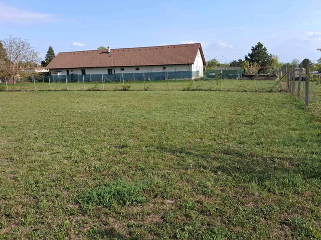 Eladó telek Balatonakali 1000 nm