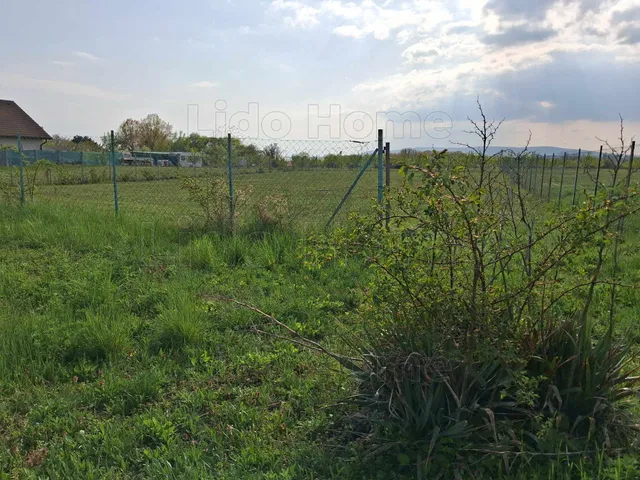 Eladó telek Balatonakali 1000 nm
