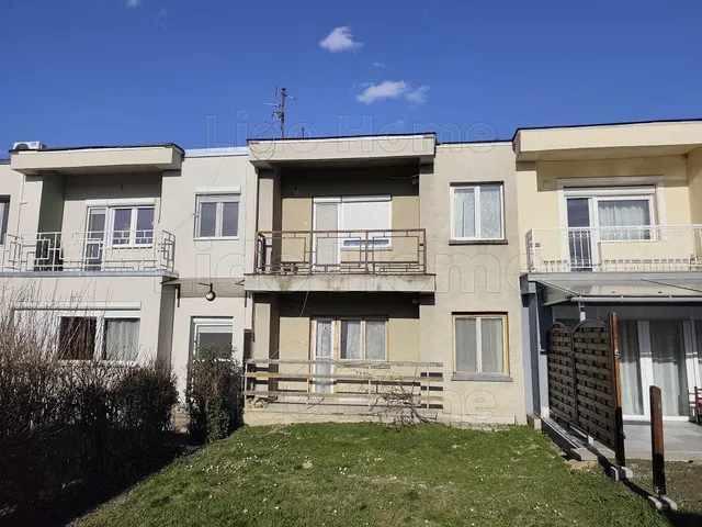 Eladó lakás Balatonfűzfő 76 nm