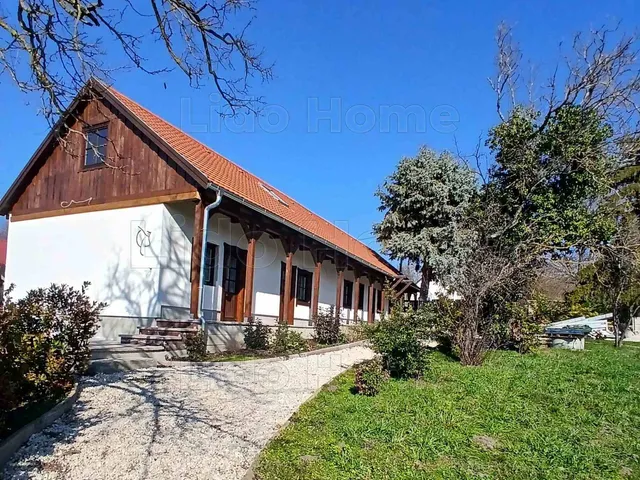 Eladó ház Balatonfőkajár 120 nm