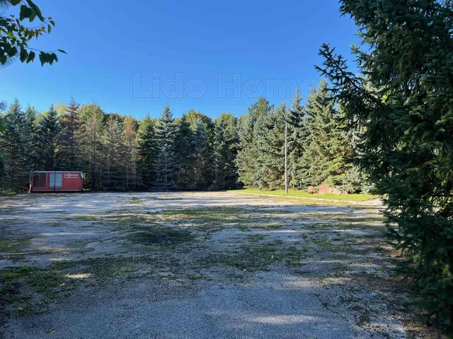 Eladó kereskedelmi és ipari ingatlan Ajka, Bakonygyepes 330 nm