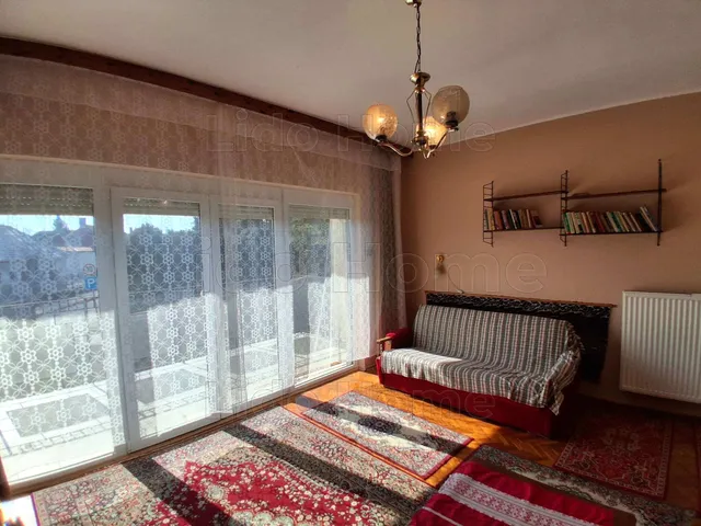 Eladó lakás Balatonalmádi 140 nm