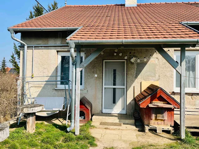 Eladó ház Veszprém, Szabadságpuszta 38 nm