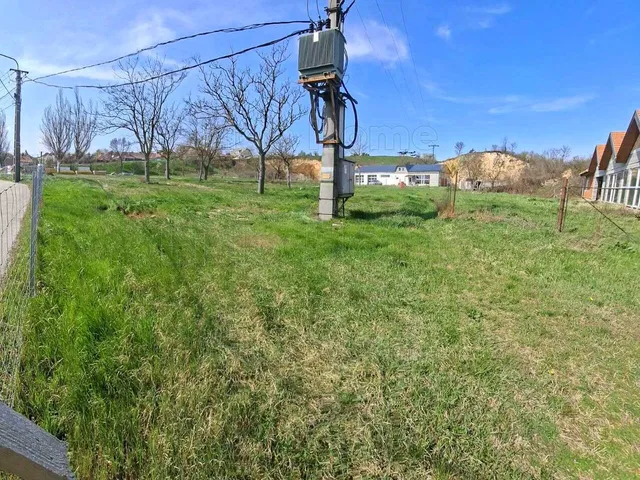 Eladó telek Pétfürdő 3008 nm