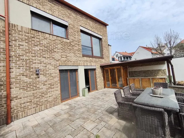 Eladó ház Veszprém, Dózsaváros 130 nm