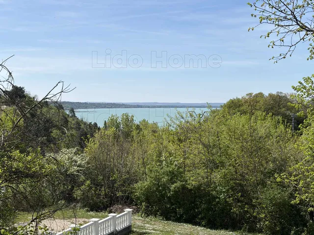 Eladó üdülő és hétvégi ház Balatonakarattya 80 nm