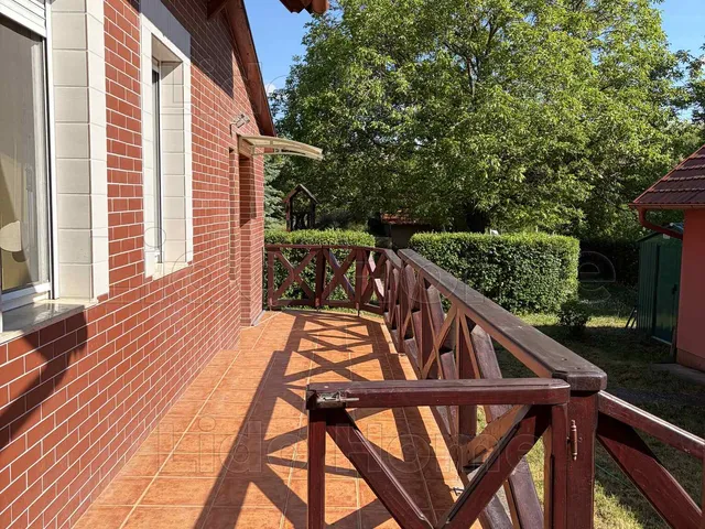 Eladó ház Balatonfőkajár 144 nm